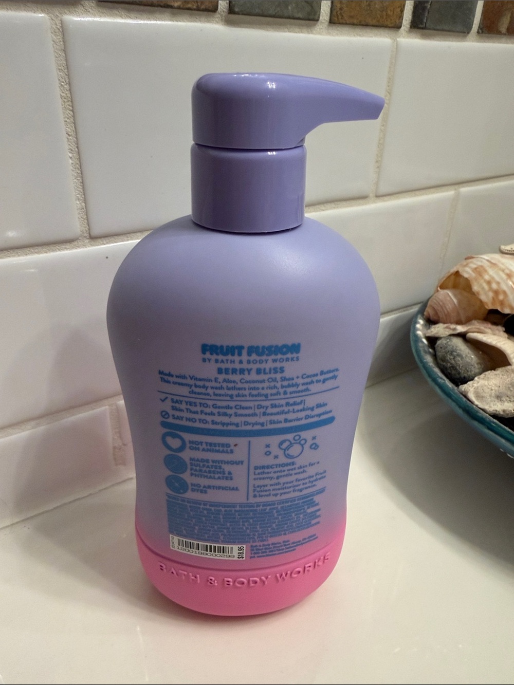 Bath & Body Works Fruit Fusion Berry Bliss Body Wash - Lavender and Pink - Picture 2 of 2